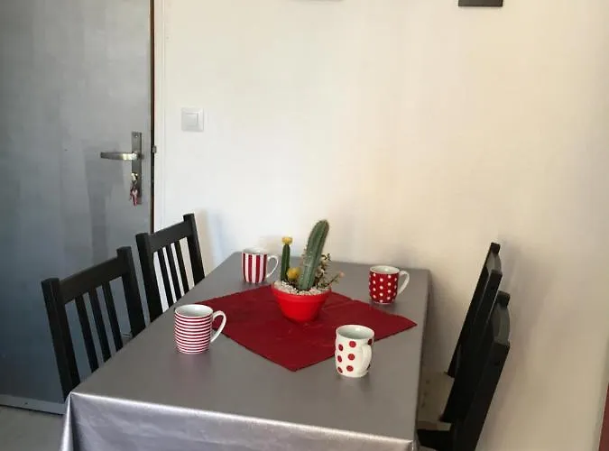 2 Pieces A Proche Apartment *